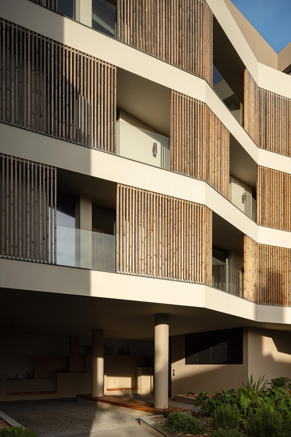 ERNESTO DO CANTO住宅区丨葡萄牙蓬塔德尔加达丨BOX arquitectos-147