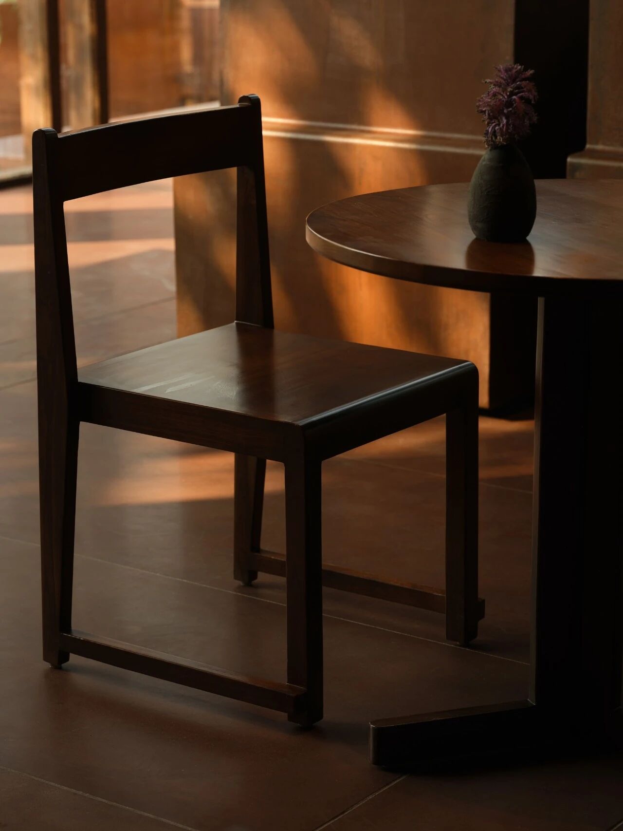 True Black咖啡吧丨印度丨NaaV Studio-23