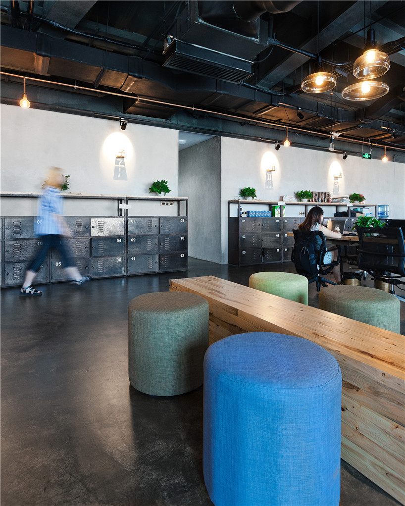 利欧数字网络上海总部办公室-7