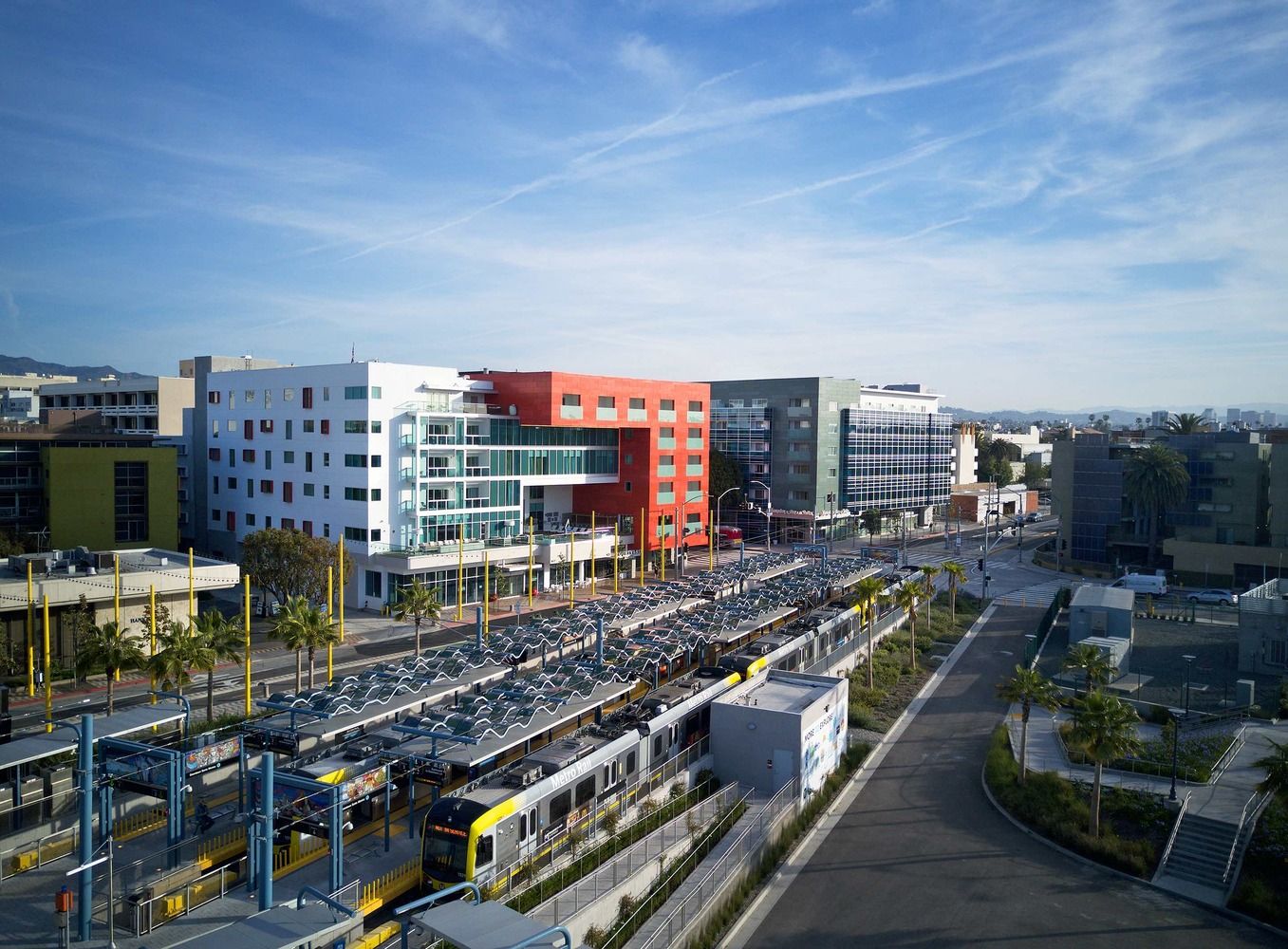 海滨城市酒店设计 | 圣塔莫尼卡市中心的两家酒店-16