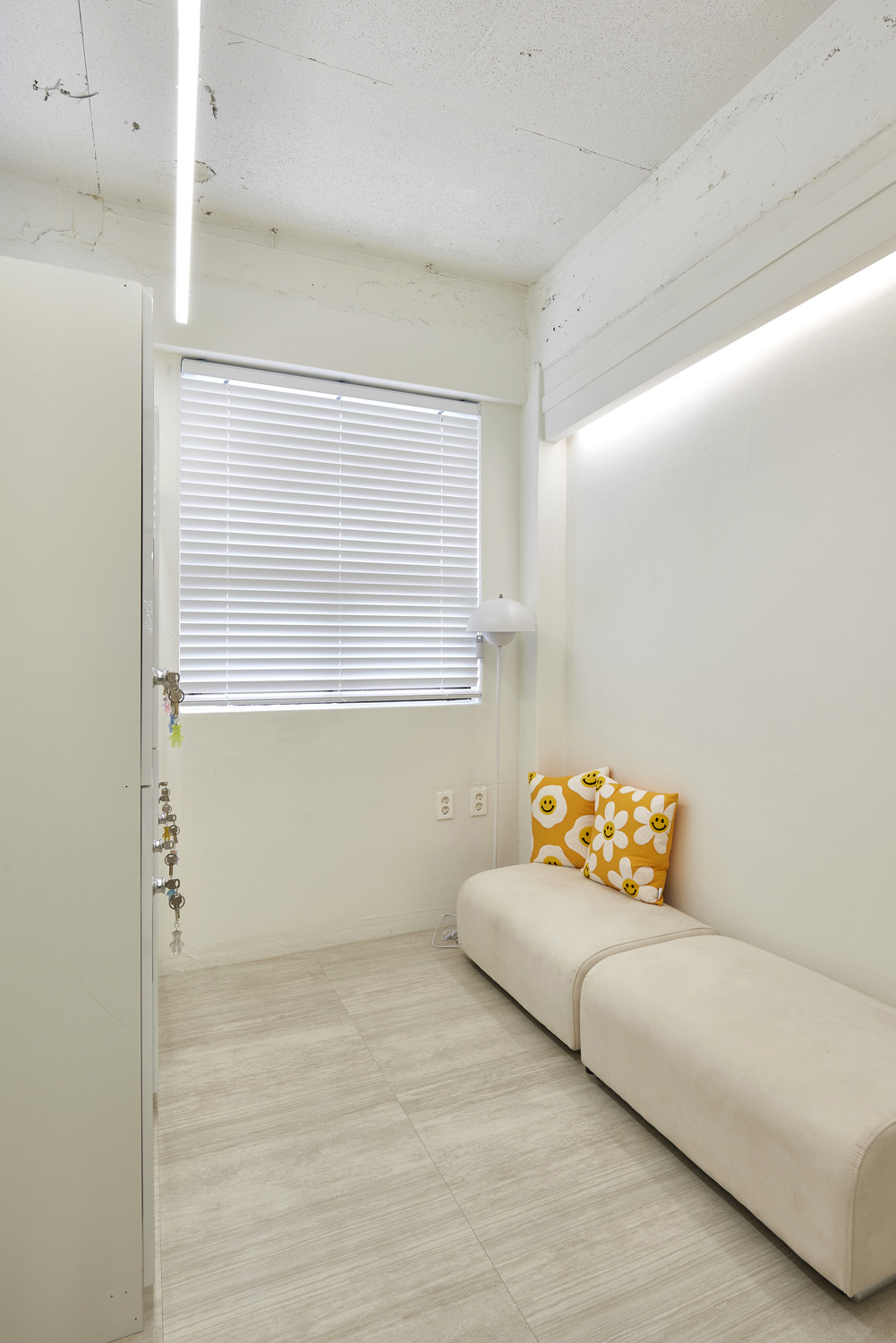 白色与木质 | 38 平米简约舒适的公寓设计-20