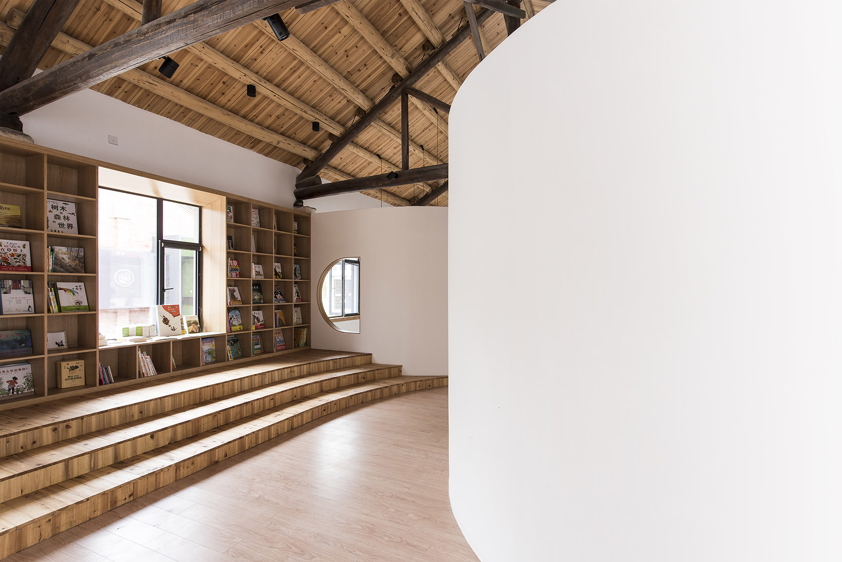 “小城故事”：两座旧厂房的新生，贵州 / 未来以北工作室-100