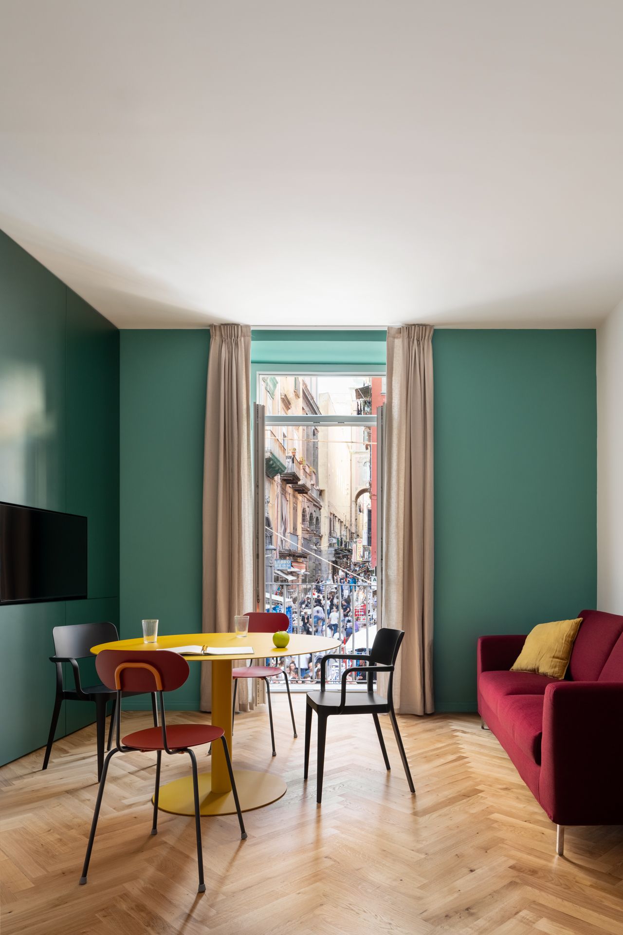 那不勒斯42㎡公寓变身戏剧之家丨意大利-6