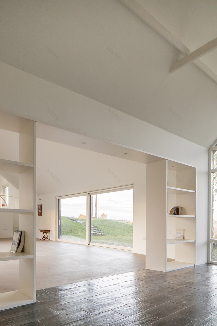 爱尔兰乡间扩建住宅,雕塑般的木结构与绝美景观相融-23