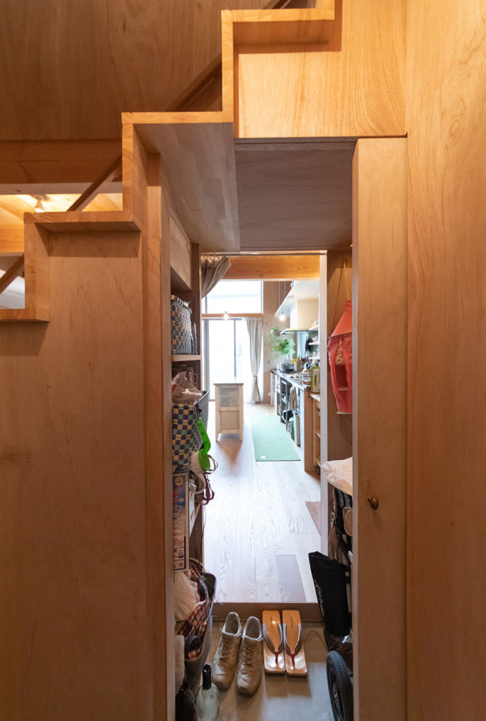 素朴な素材感でシンプルに光と風がぐるりと回遊抜け感が心地いい家 | Architecture | 100%LiFE-3