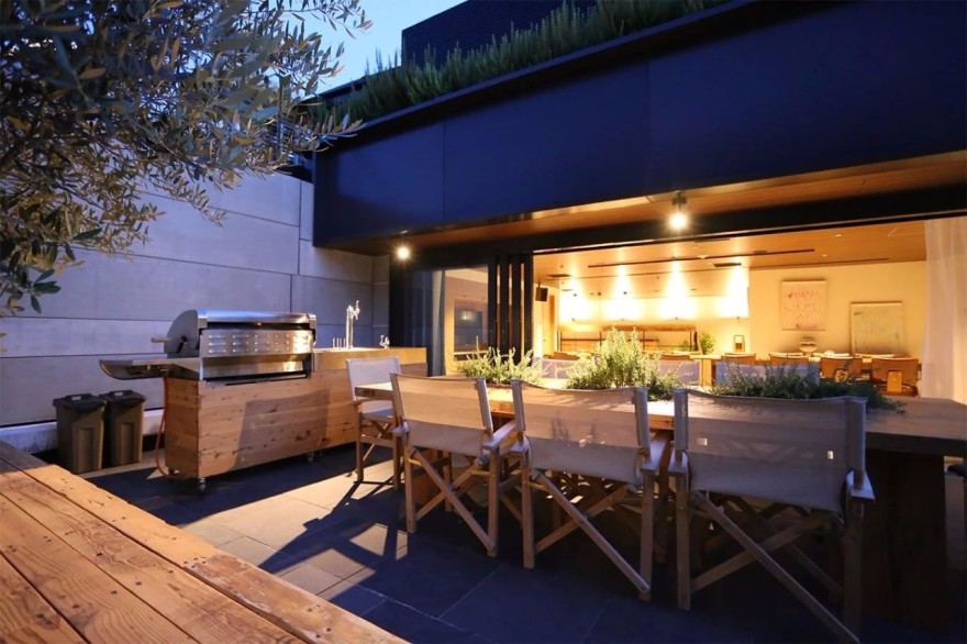 这个LOFT酒店装潢简单 / 住一晚却要6000块-24