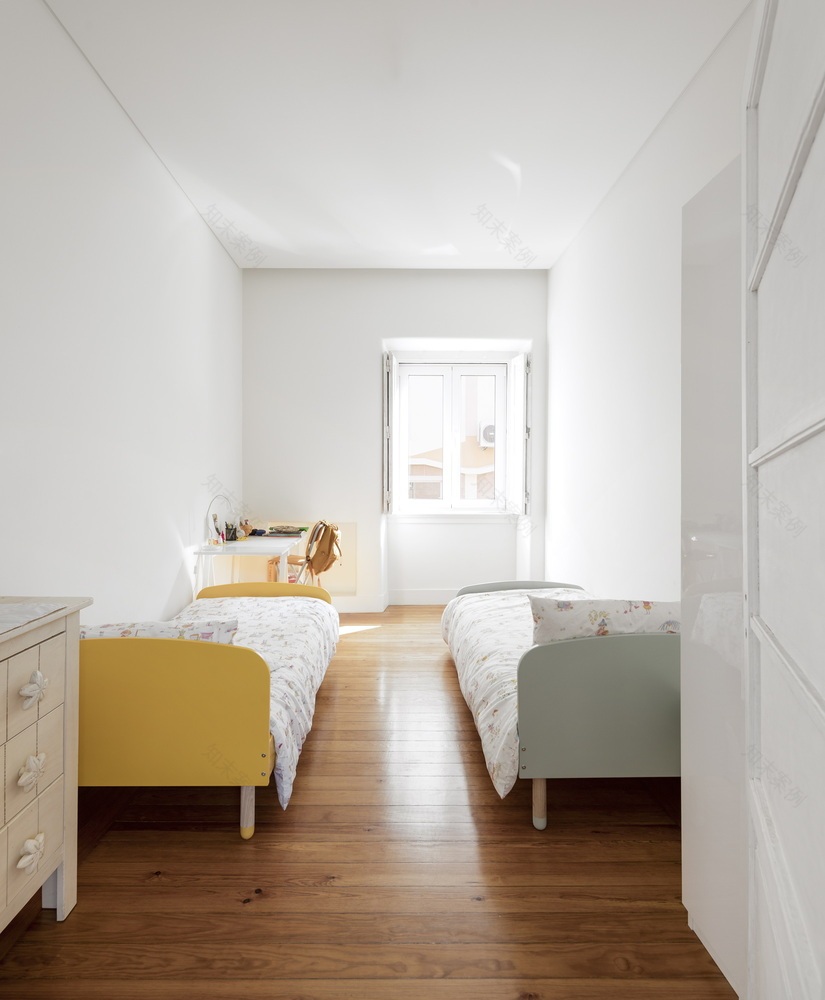 葡萄牙 Setúbal House 的现代改造丨João Tiago Aguiar Arquitectos-30