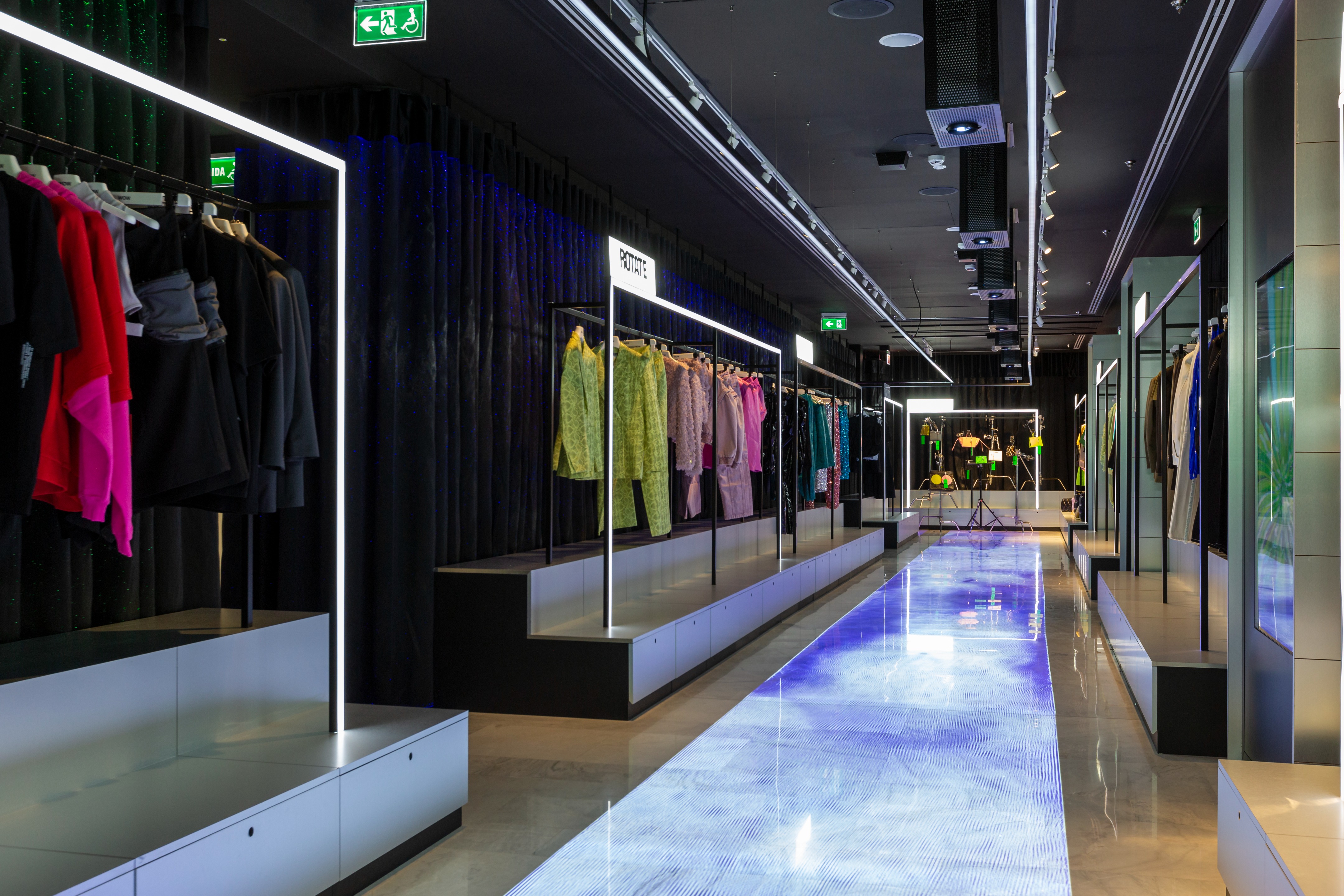 WOW 在线购物体验店丨西班牙马德里丨External Reference-64