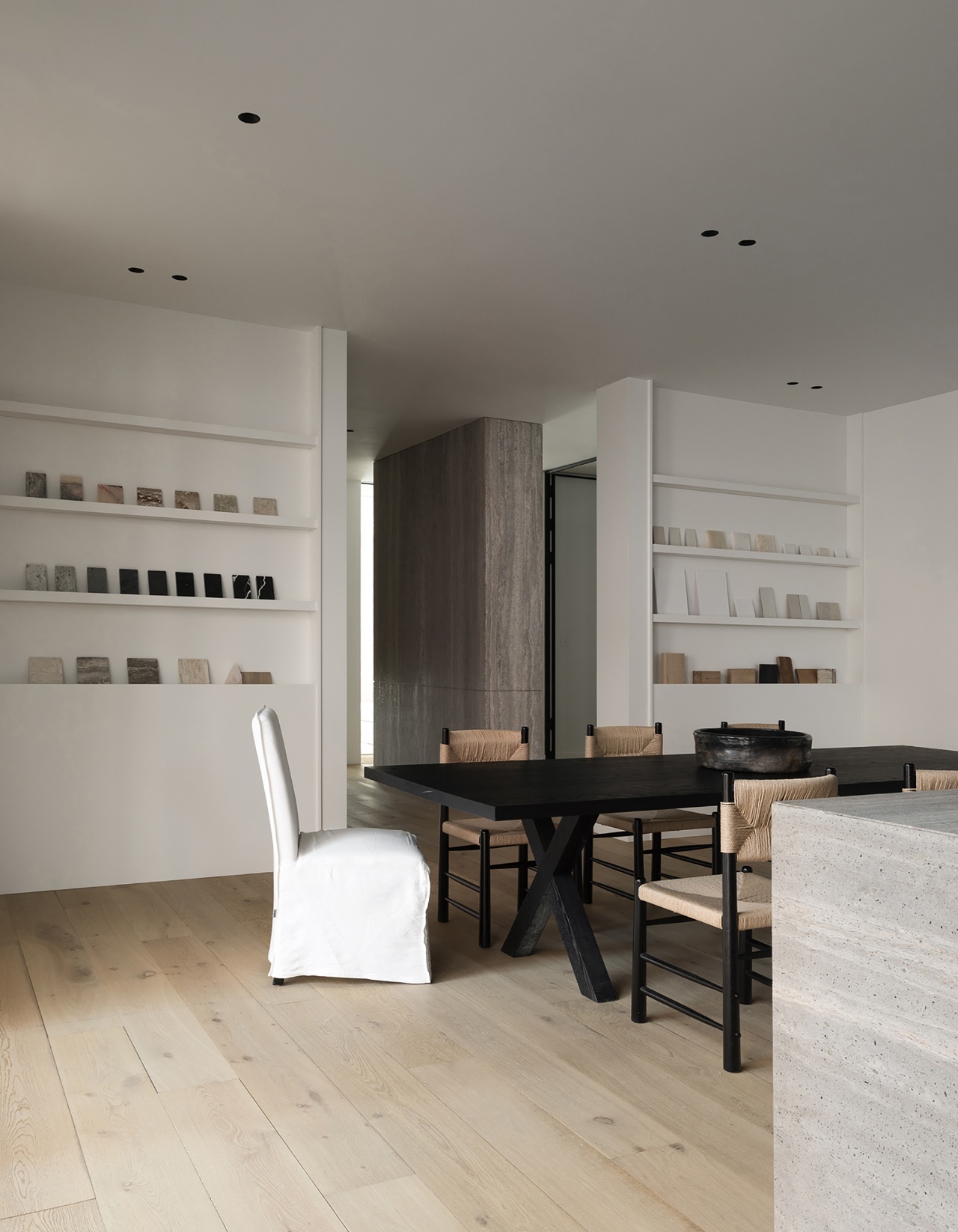 穿行其间的辽阔 别野筑造丨中国郑州丨MOOI TIMELESS建筑室内设计事务所-14