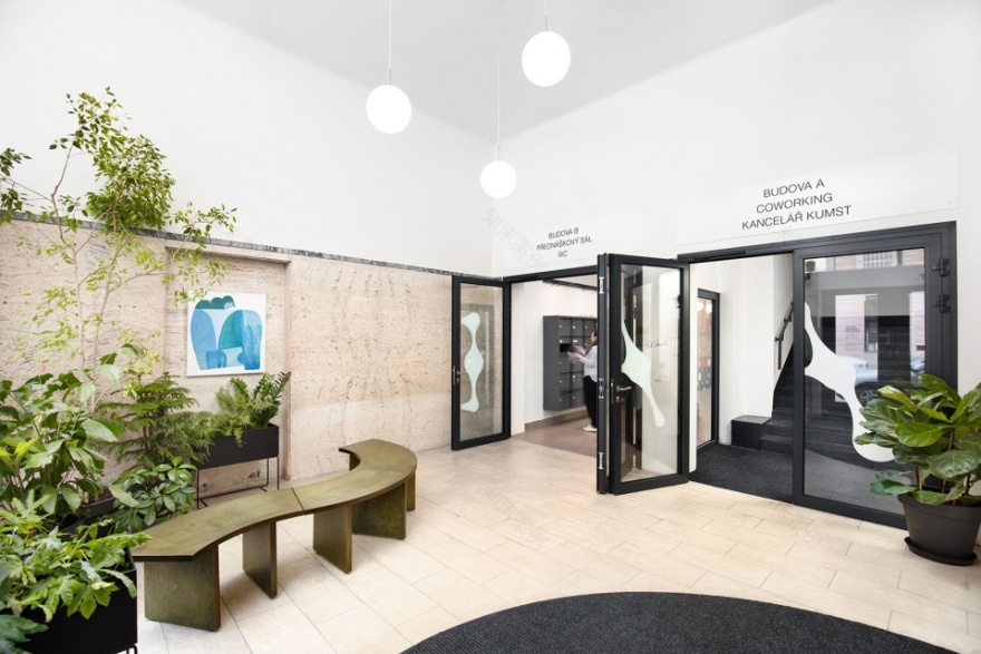 KUMST 创意中心 | 布尔诺老建筑翻新,打造多用途社区设施-34