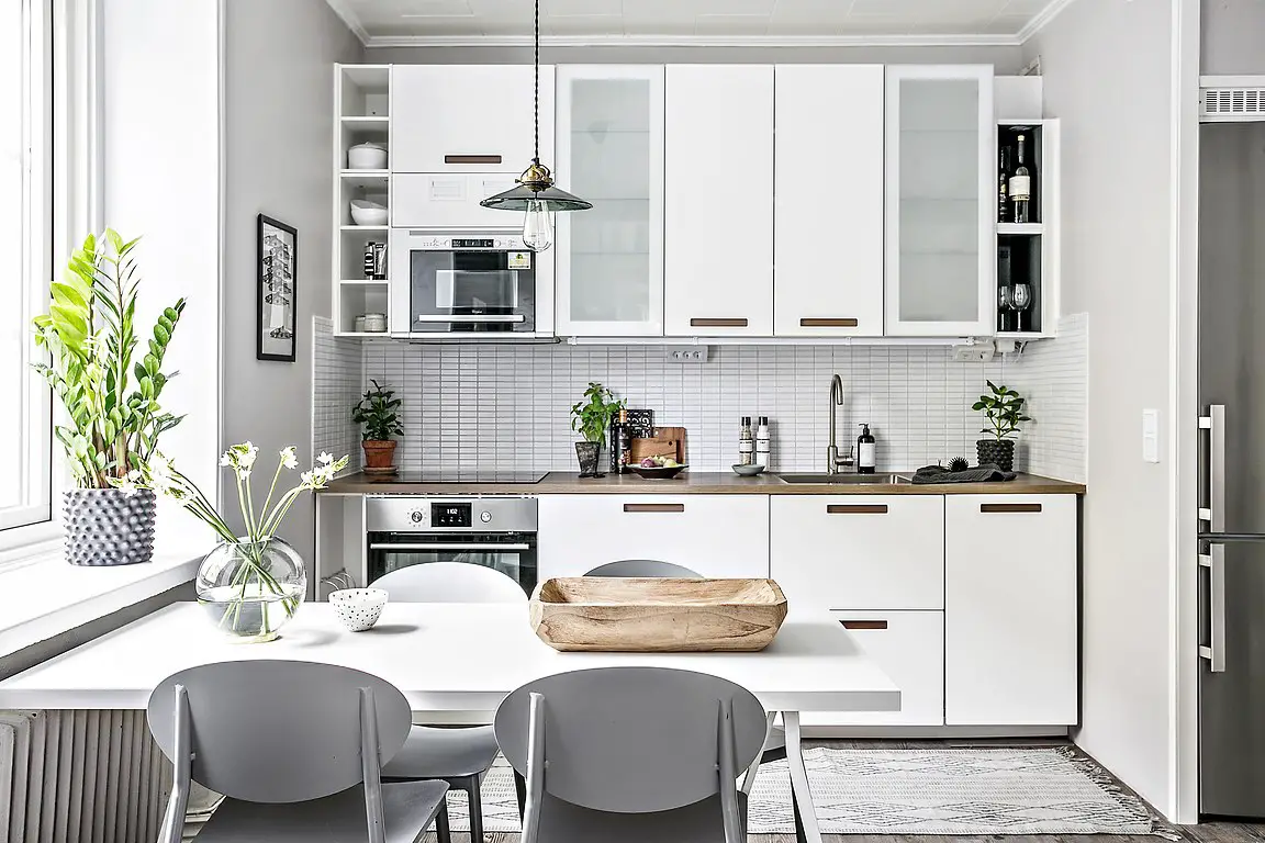 白色玻璃隔墙，打造清新时尚家居空间-9