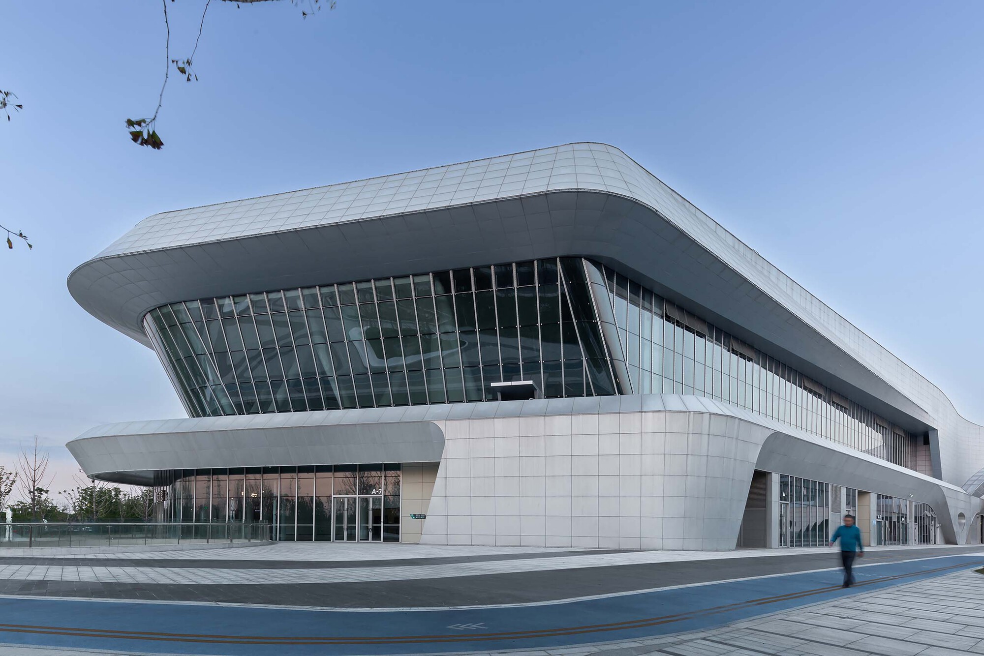 Tongxiang National Fitness Center and Li Ning Sports Park / PT Architecture Design-15