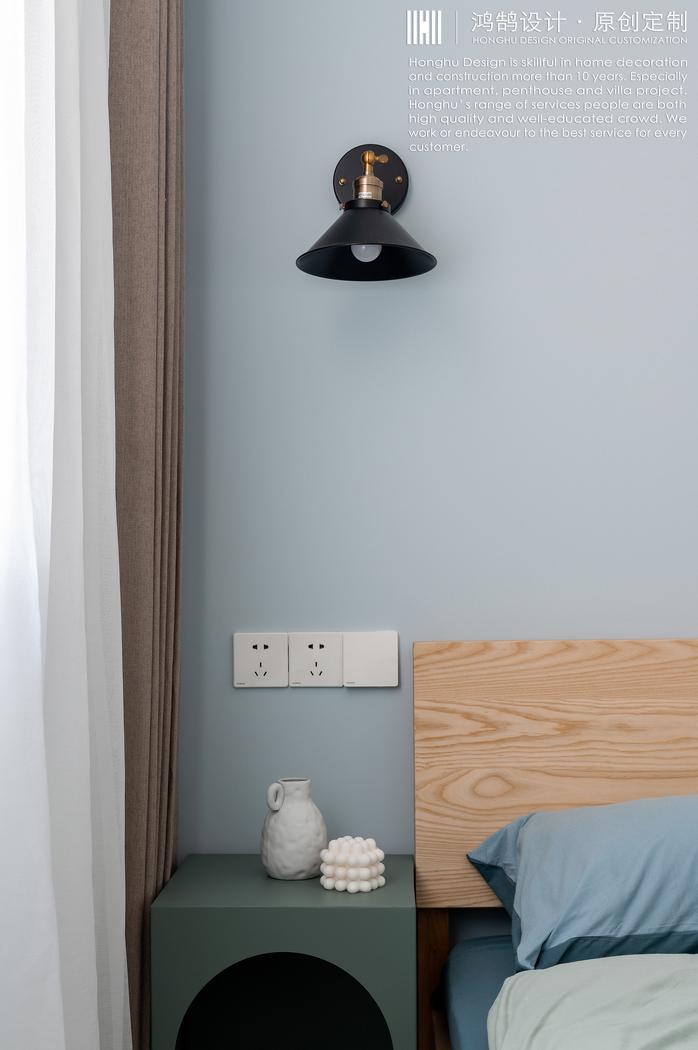 折叠楼梯变直线,小阁楼变时尚现代居-26