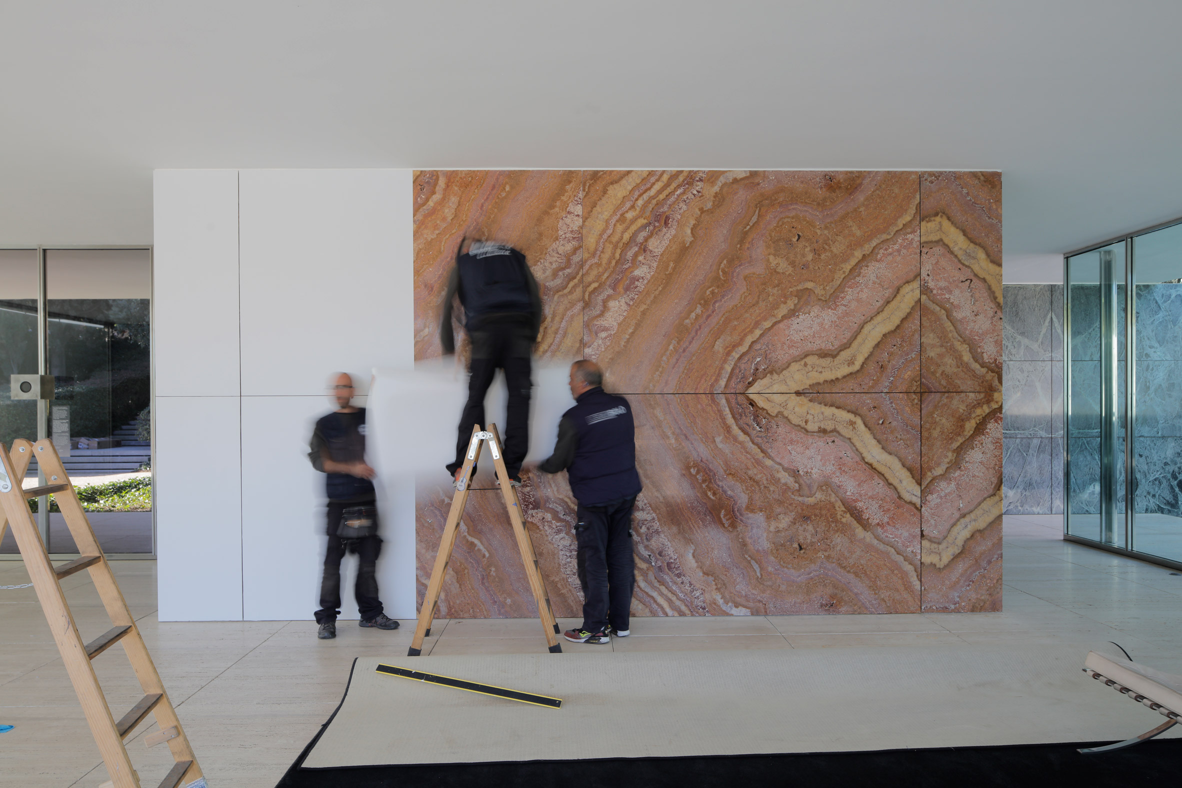 Mies van der Rohe's Barcelona Pavilion loses its marble walls-12
