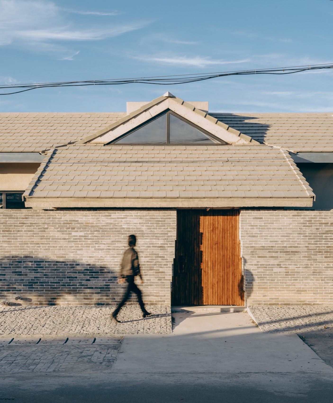 十字交叉之家 – 一朵屋面下的安顿与穿梭丨中国北京丨察社办公室-106