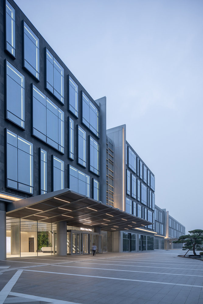 Beijing Poly Plaza / Kokaistudios-14