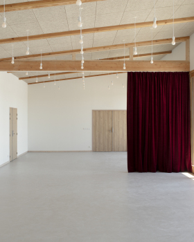 Claude Michelet 多功能空间丨法国丨Faye Architectes & Associes