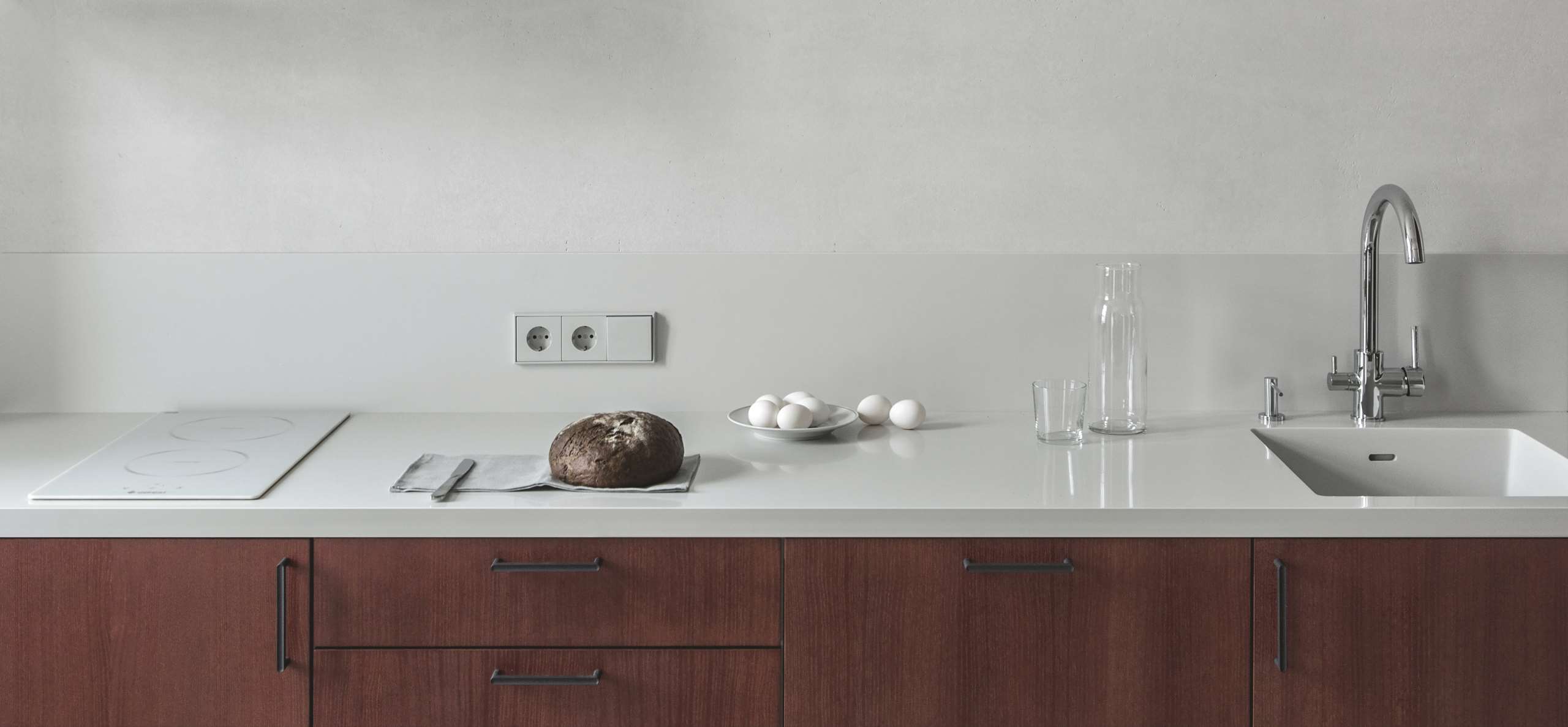 Gracefully Nostalgic A Contemporary Apartment in Minsk Reminisce About its Past-26