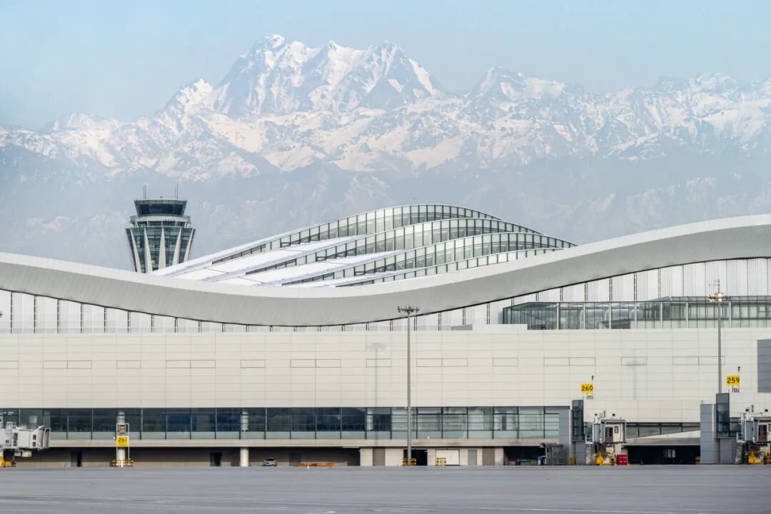 打造国际空港新体验丨华建集团华东院原创设计乌鲁木齐天山国际机场北航站区正式启用-0