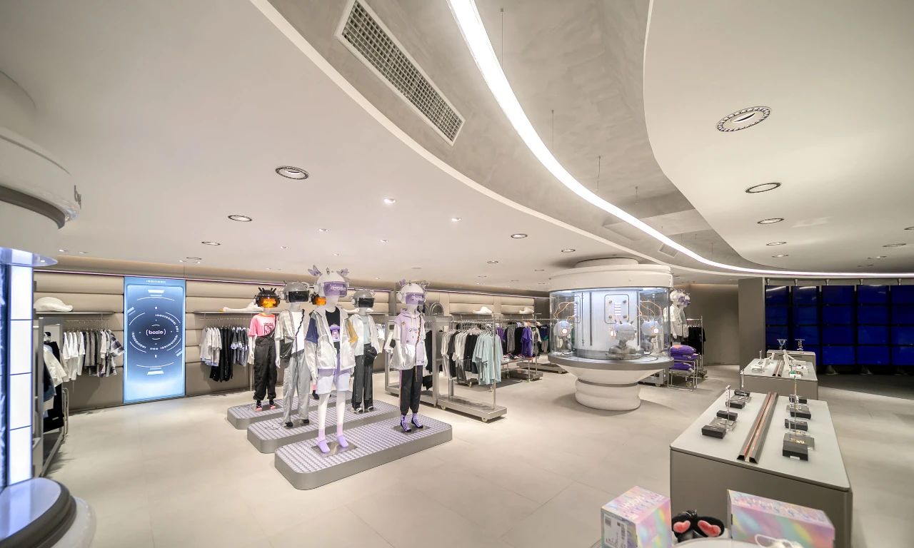 无性别主义星际空间站丨巴黎,伦敦时装学院设计师-2