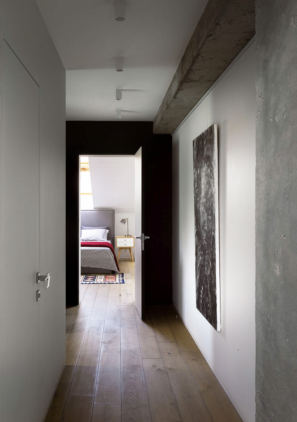 使用灰蓝色调的60平现代公寓设计-17