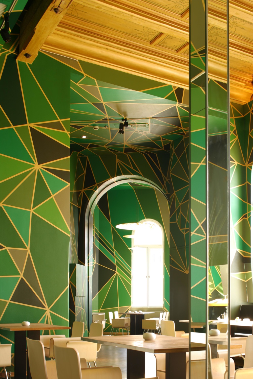 
					Stephen Lawrence Centre									-5