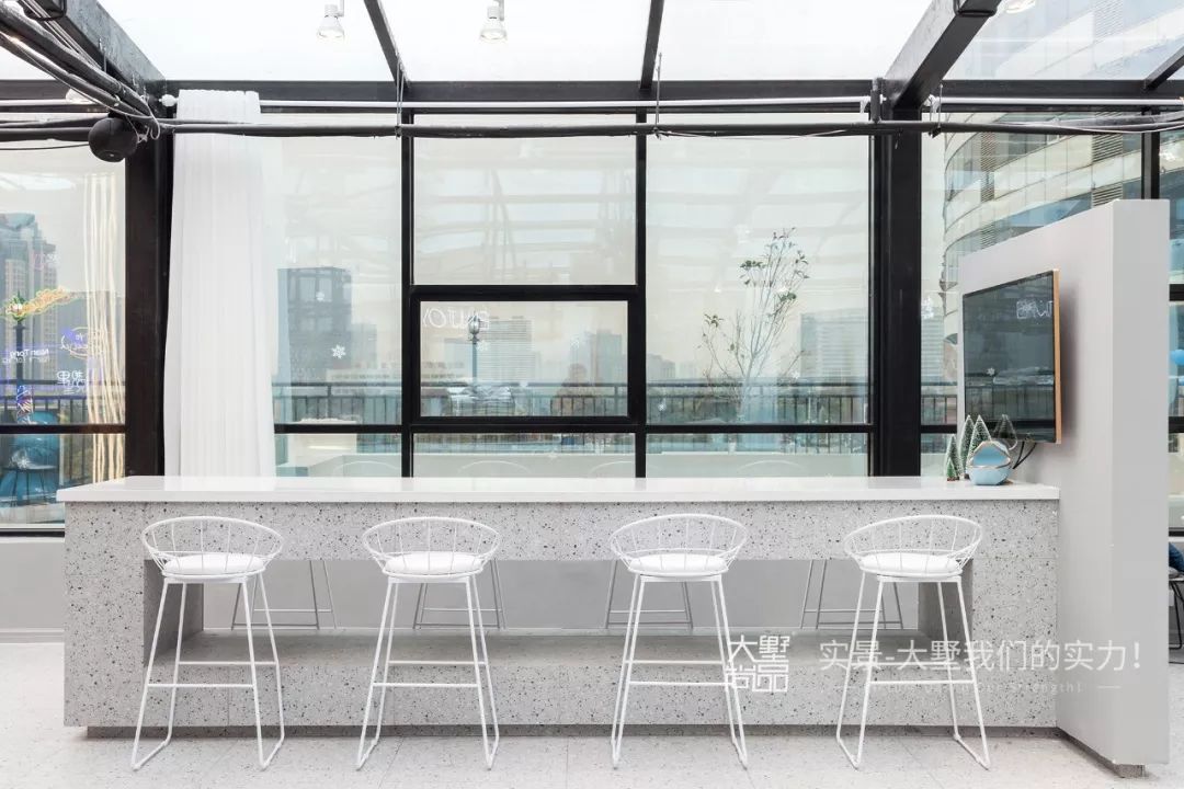 南通「想里」楼顶玻璃房咖啡厅，现代简约风的第三空间-53