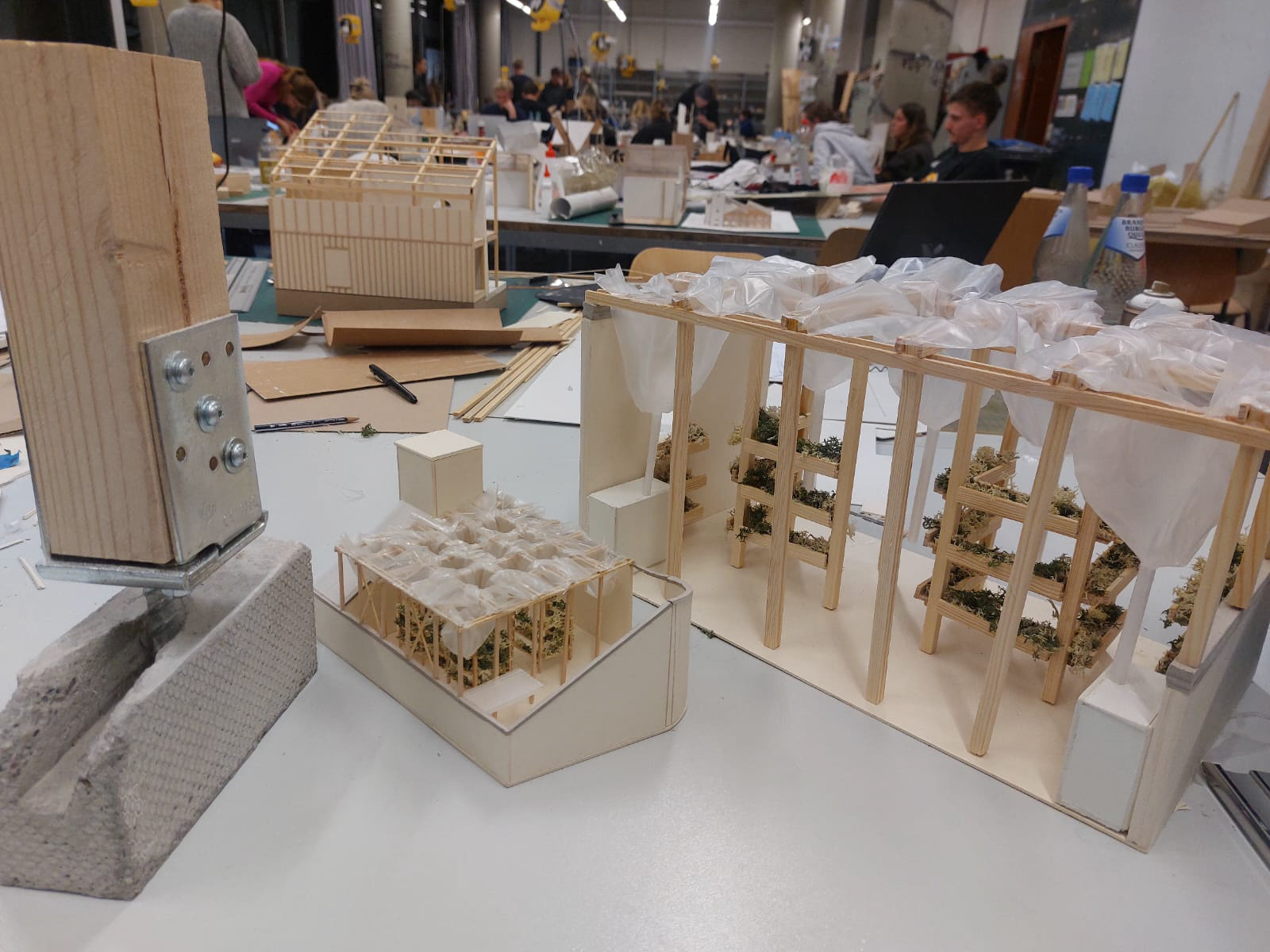 流体建筑；流动式建筑（注：两个翻译在不同语境下都较合适，若仅选一个最常见的，可优先选流体建筑 ） 丨3名学生团队-100