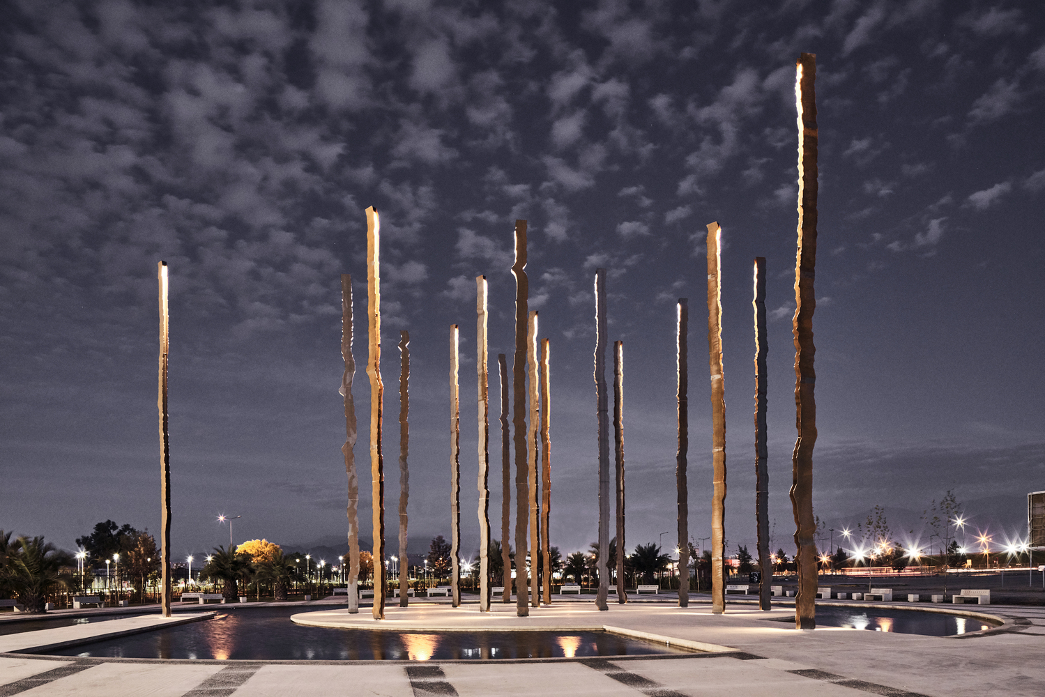 智利垂直景观公园 · 融合自然的艺术雕塑-40