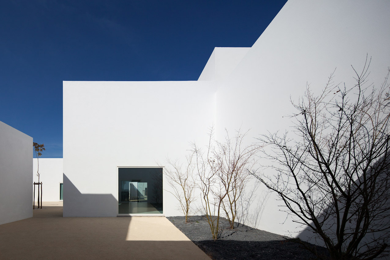 Aires Mateus 打造独特校园空间-50