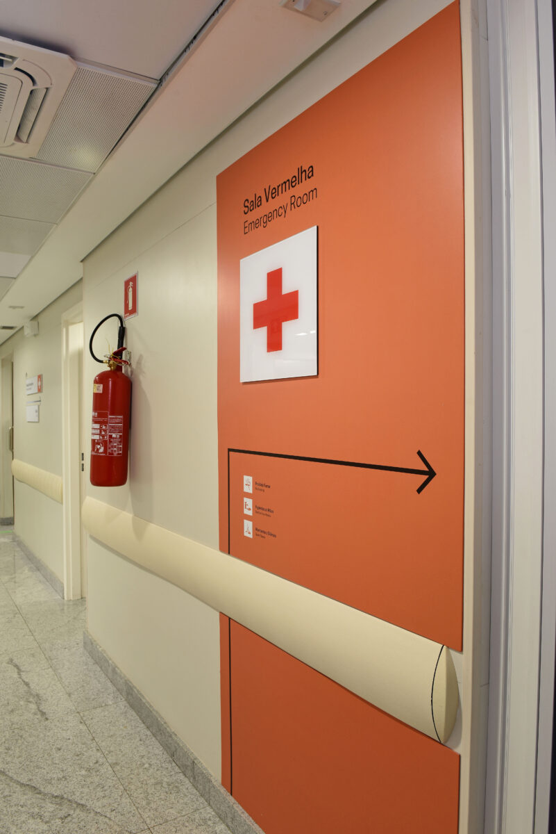 Hospital Cardio Pulmonar - /STUDIOMDA - Wayfinding Design-2