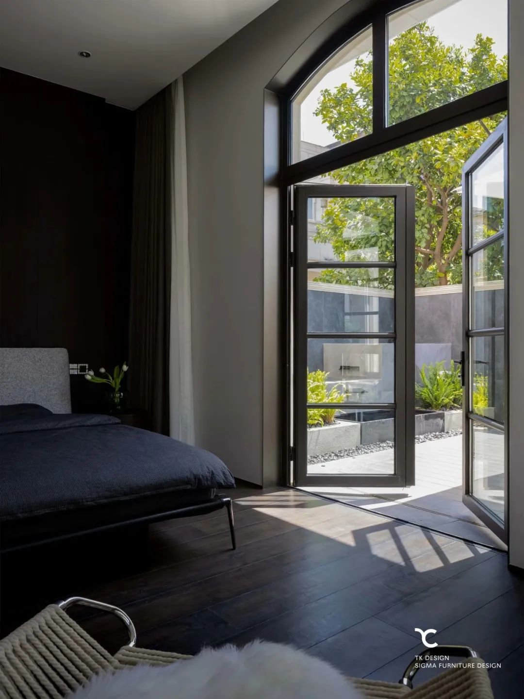 黑白灰的现代轻奢 · 龙悦湾别墅设计丨TK 设计&之和家居-57