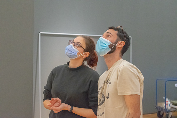 回声，一座城市的反射（注：refle·os推测应为reflejos，西班牙语反射、反响之意） -33