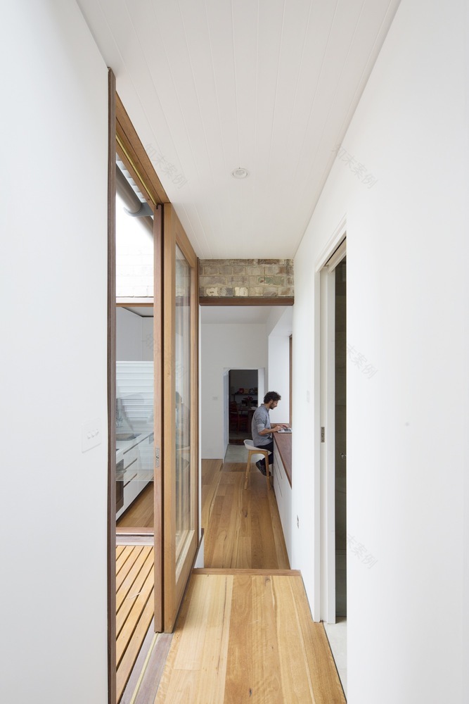 悉尼绿色城市撤退· Petersham Courtyard House-24