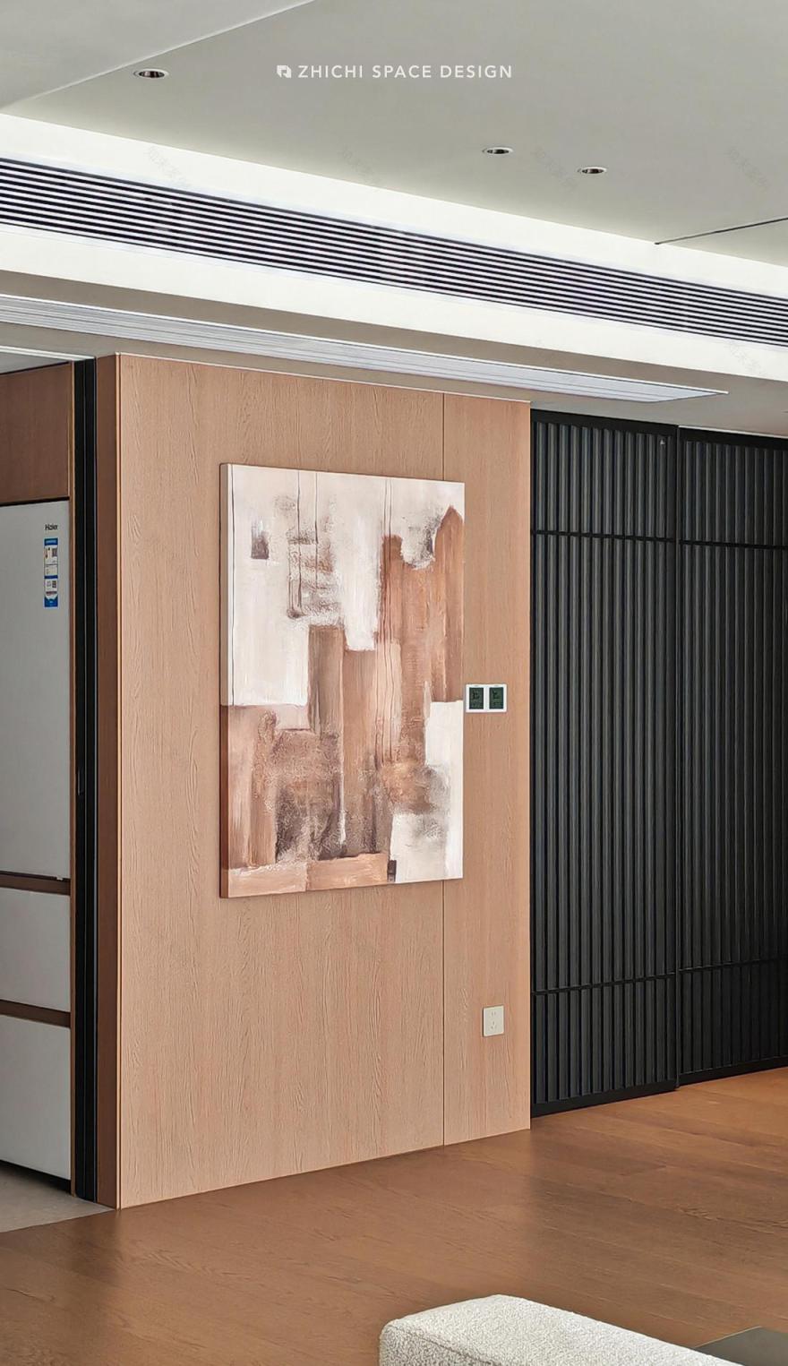 弧线隐去边界,墙体交错间藏起松弛与诗意-39