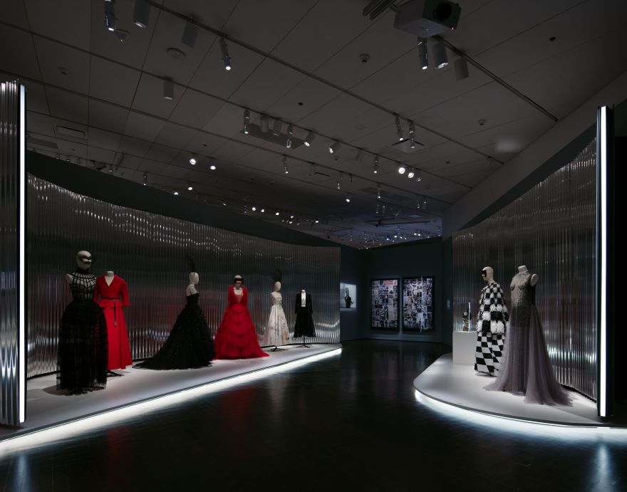 迪奥 · 从巴黎走向世界-1