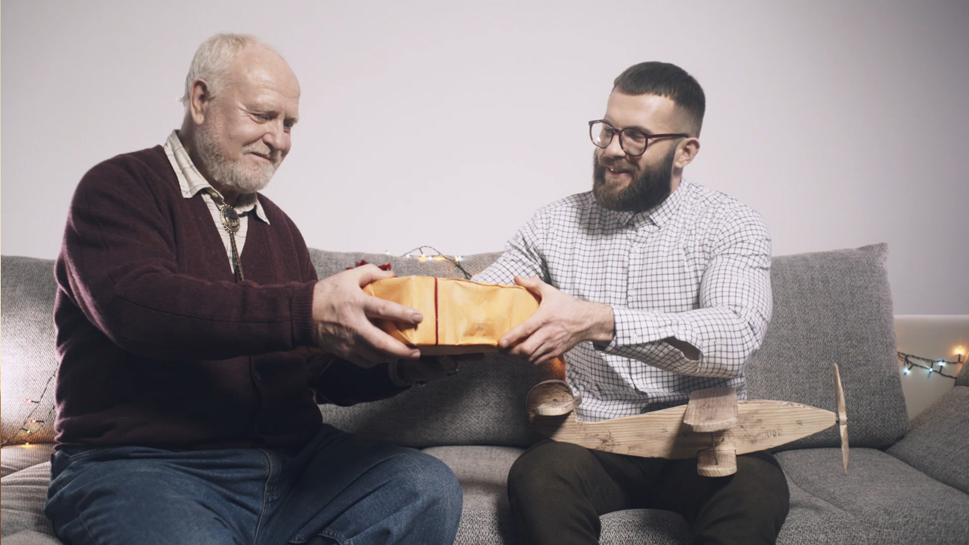 Dnipro M公司圣诞广告视频丨Rostyslav Okhten,Ivan Zastavetsky等-16