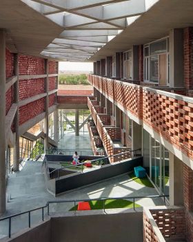 圣安德鲁斯技术与管理学院女生宿舍楼丨印度丨Zero Energy Design Lab