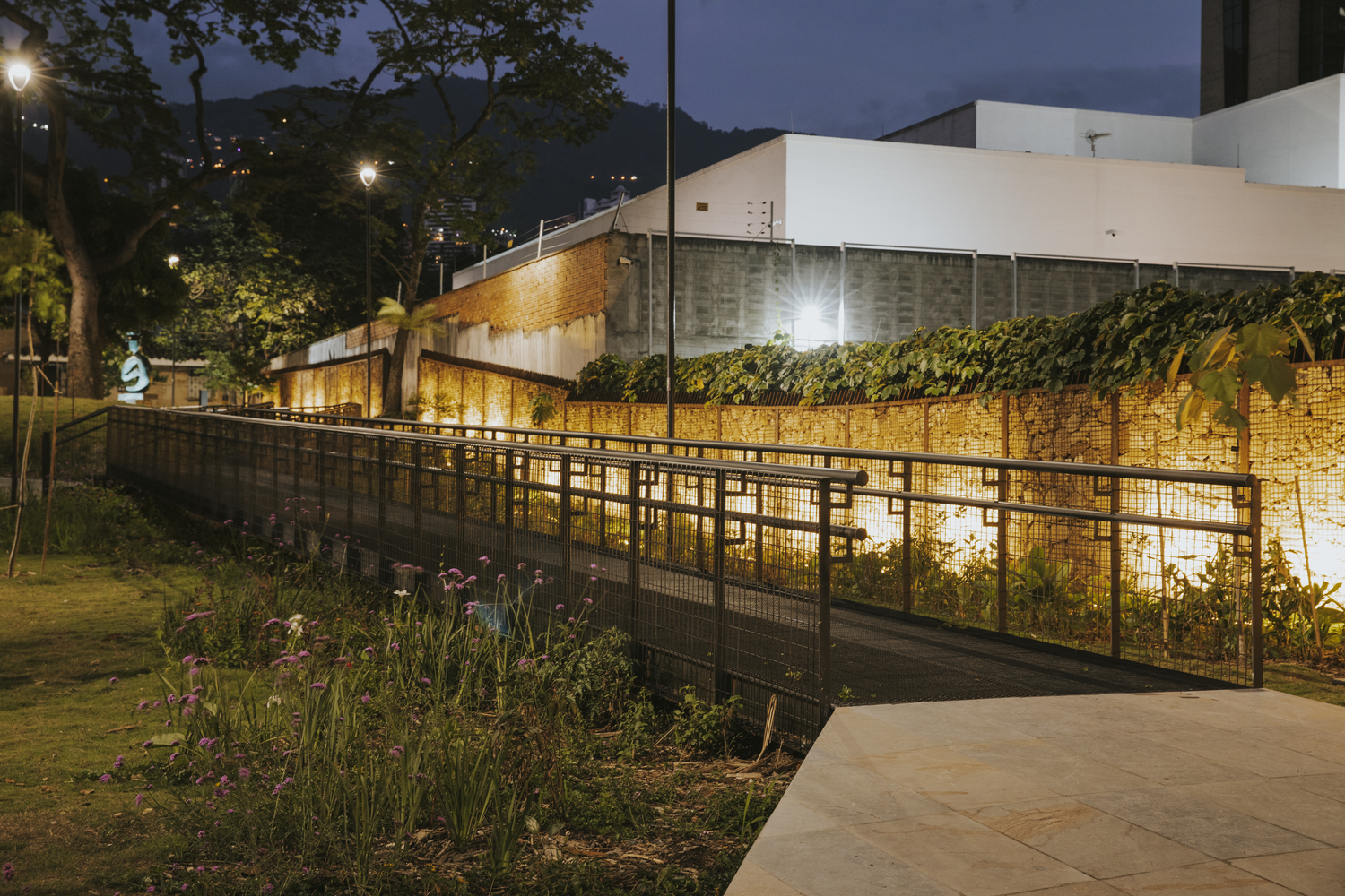 哥伦比亚Conmemorativo屈曲公园-33