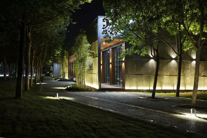 郑州经开区朝凤路景观提升改造 | 自然与艺术的融合-17