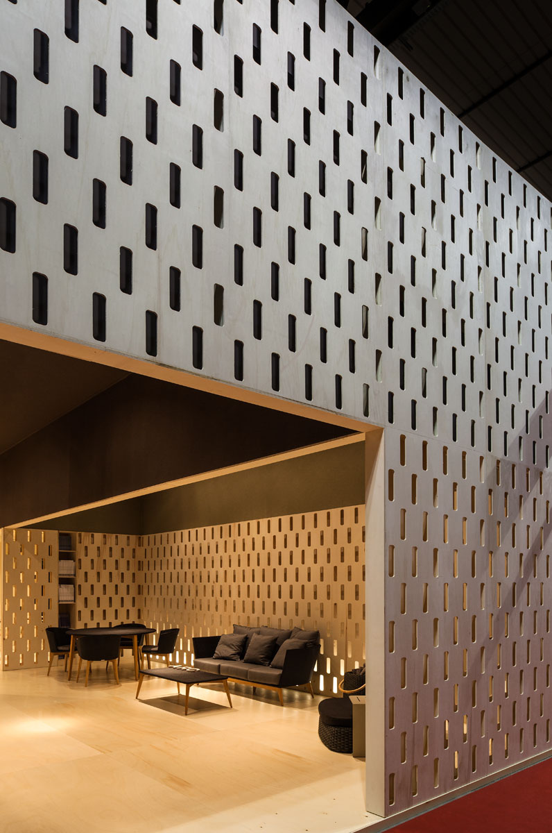 05 12 STAND POINT EN LA FERIA EUROLUCE 2015 DE MILÁN-18