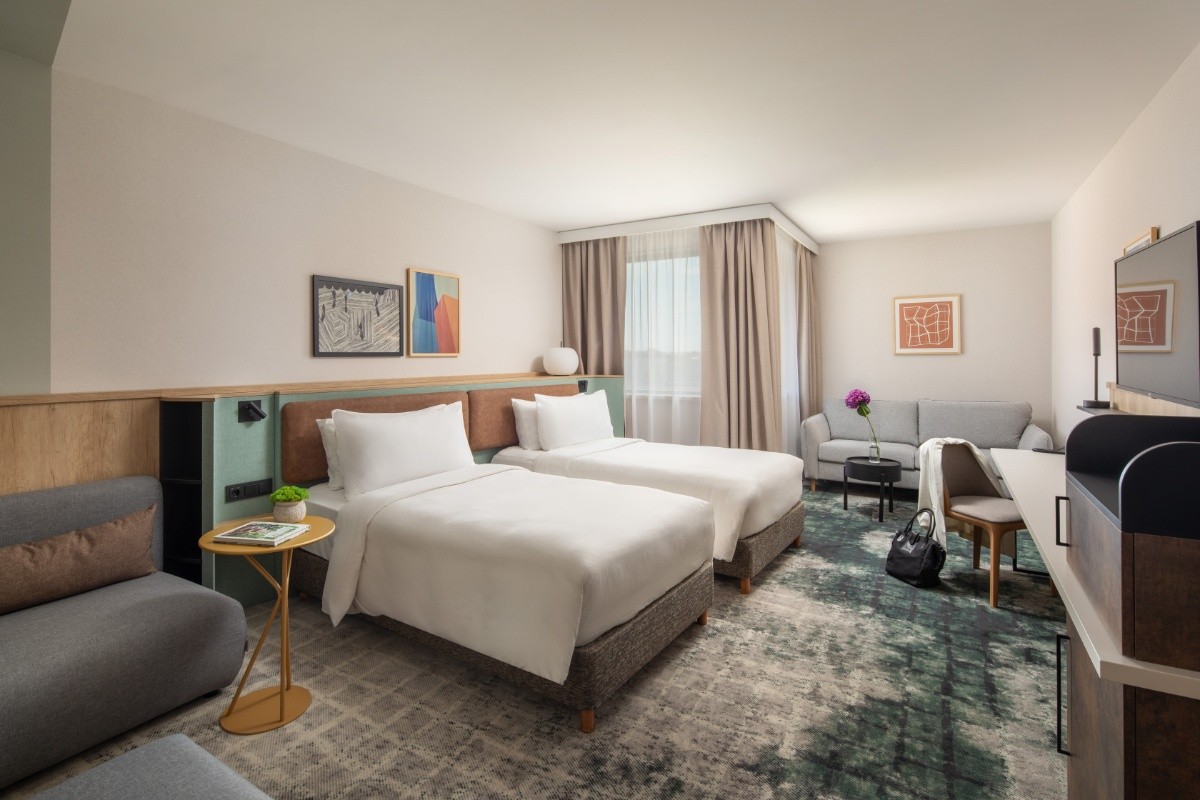 Crowne Plaza - Basic Collection-5