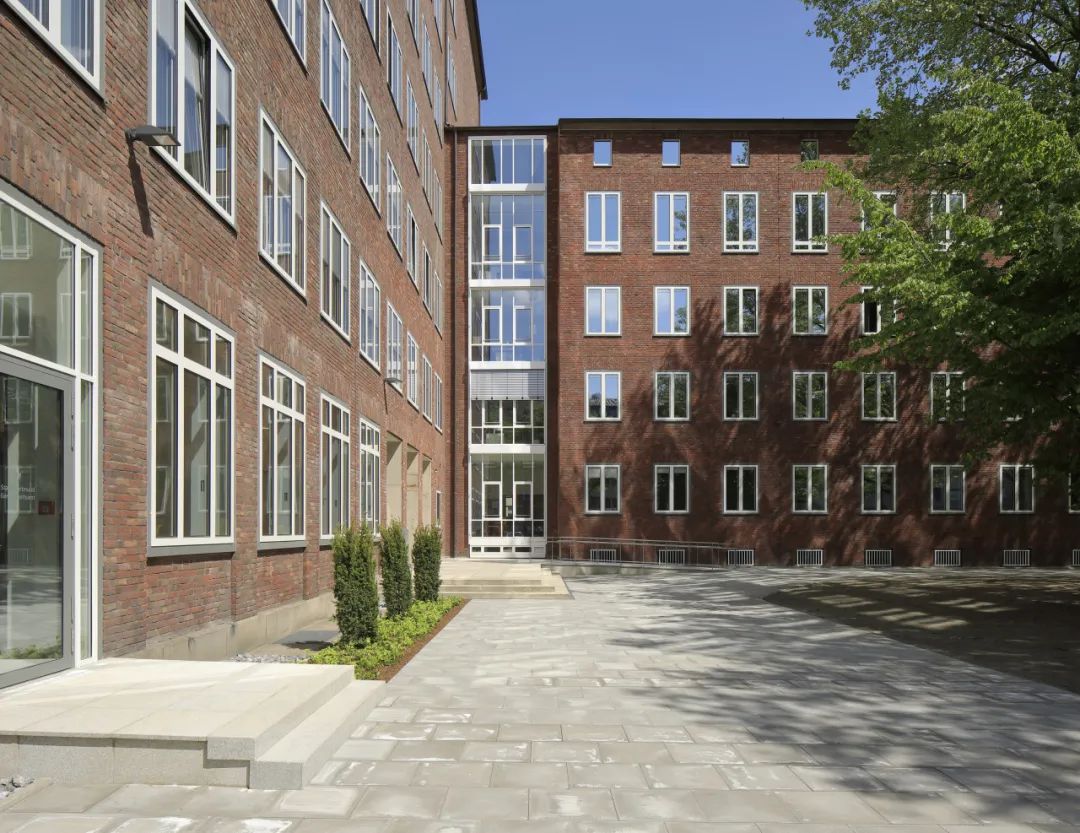 德国多特蒙德卫生局大楼-8