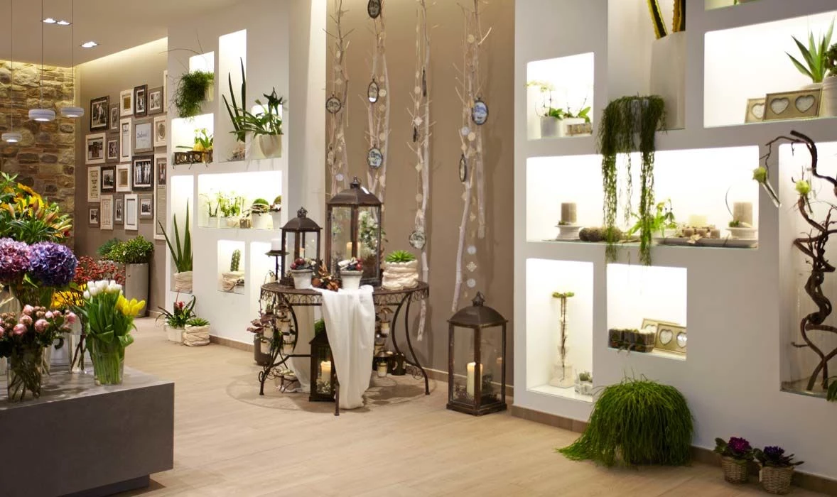 意大利 Zubini 花店,绿色建筑与家居美学的融合-19