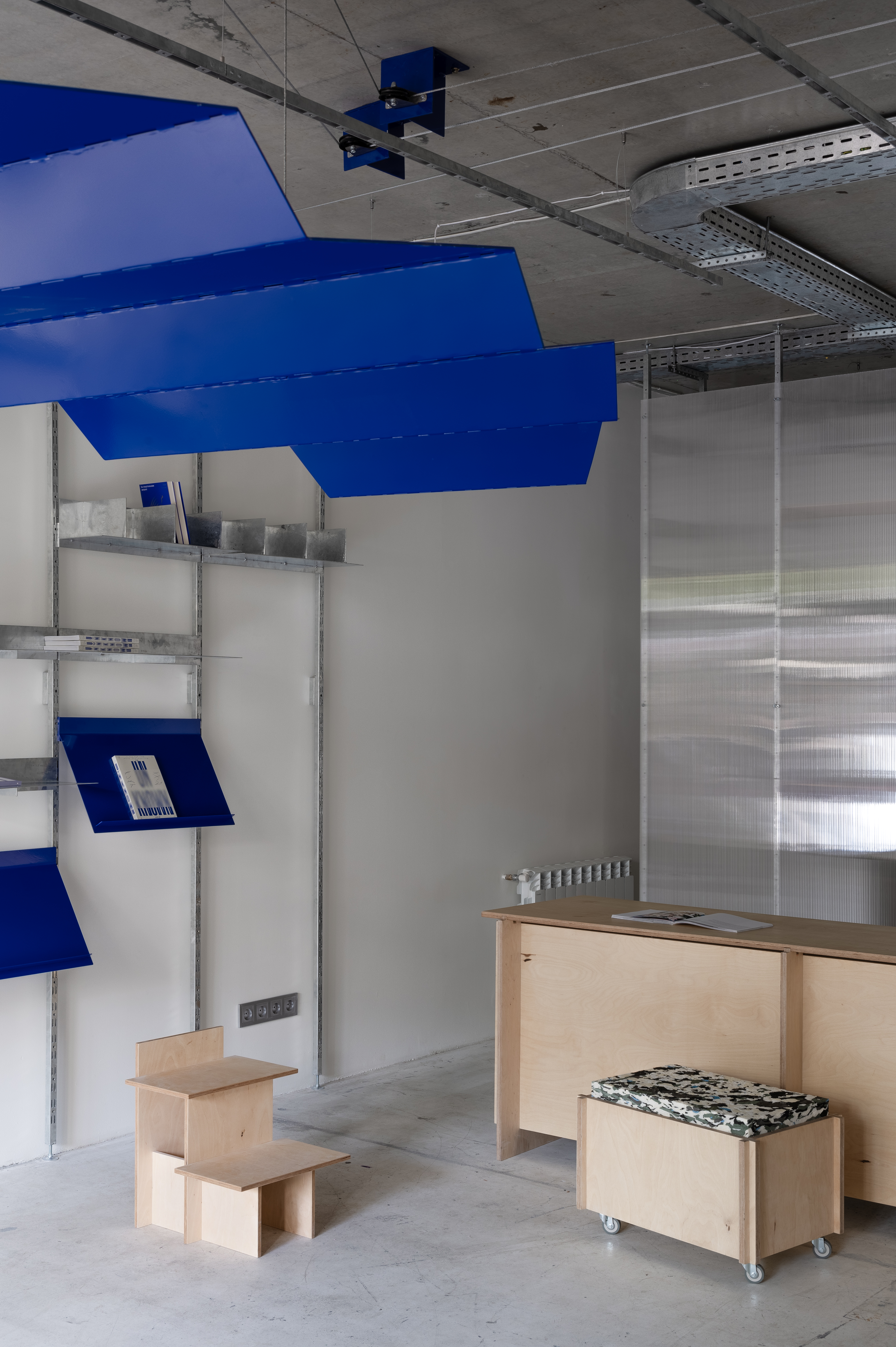 睿德林书店（注：Readellion是自创词汇，这里根据发音音译，具体可根据实际情况调整） 丨乌克兰基辅-13