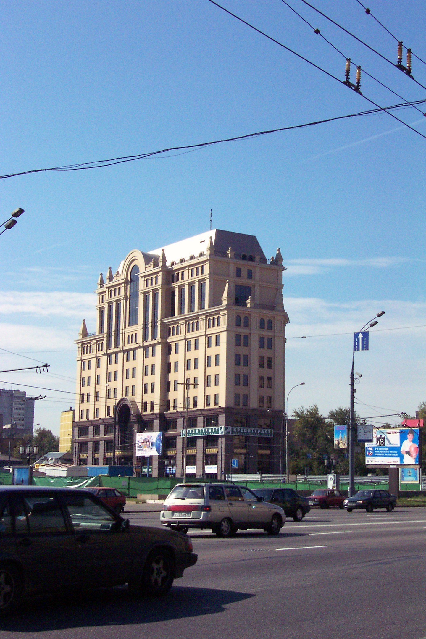 复杂行政建筑设计典范 | “ENKA”公司总部大楼-1