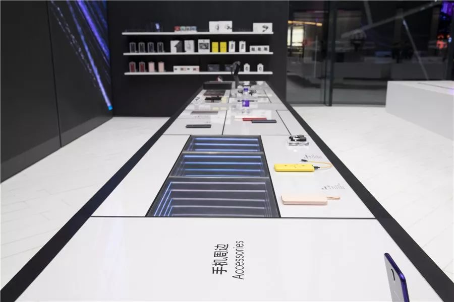 OPPO 超级旗舰店设计解读 | 沉浸、梦幻、未来感-25