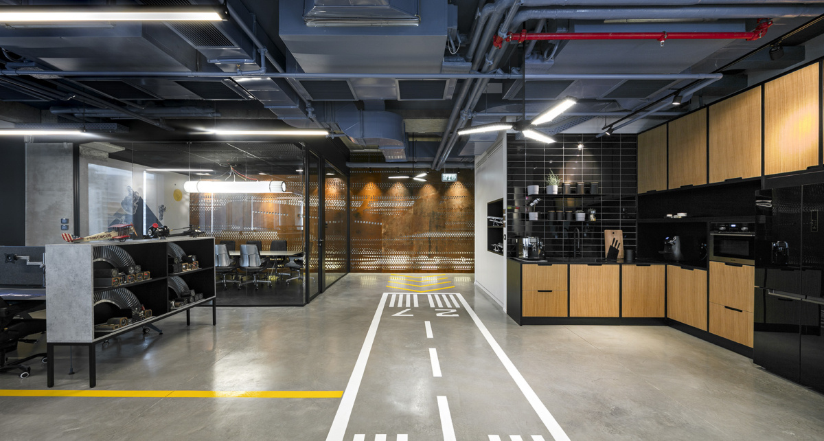 航空元素融入办公空间，打造独特企业文化-13