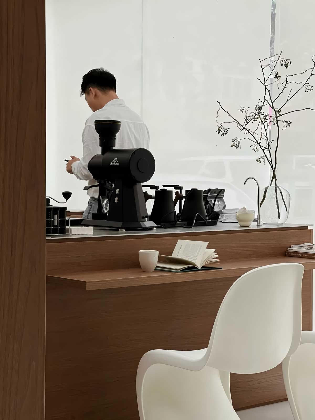 痴迷者咖啡丨中国青岛丨春田空间设计工作室-9
