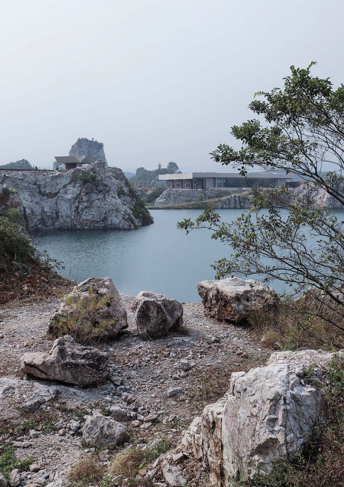 无锡清龙山公园多功能厅 · 矿坑奇迹与自然的和谐共生-27